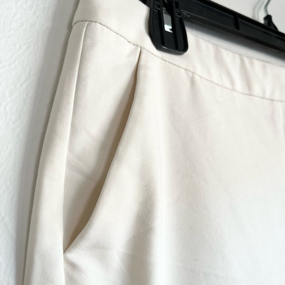 Calvin Klein White Jeans | Dress Pants | Classy Jeans | Skinny/ Straight Leg | - Picture 2 of 9